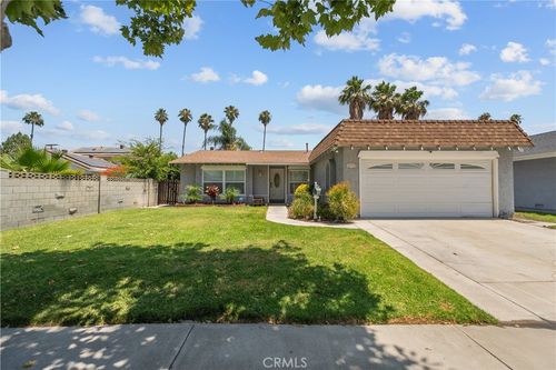 27442 Dolton Dr, Canyon Country, CA, 91351-2602 | Card Image