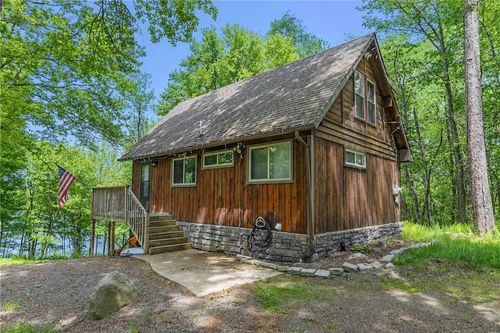 477 Main St, Gouldsboro, PA, 18424-8837 | Card Image