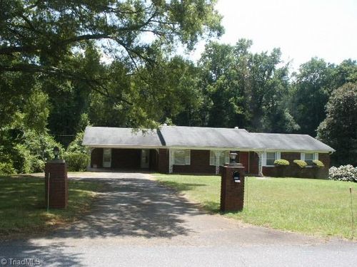 217 Starmount Dr, Statesville, NC, 28677-3186 | Card Image
