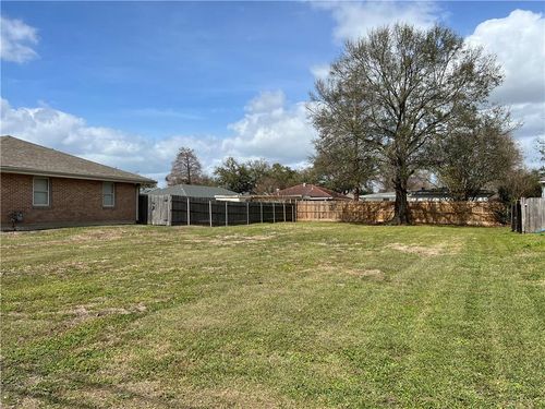 1335 Seville Dr, New Orleans, LA, 70122-1942 | Card Image