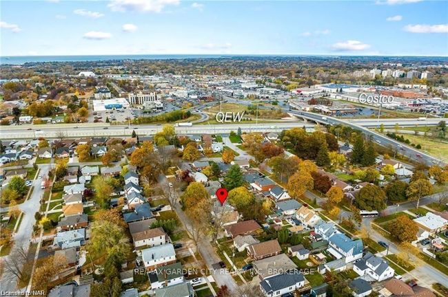 246 York St, House other with 3 bedrooms, 2 bathrooms and 3 parking in Saint Catharines ON | Image 37