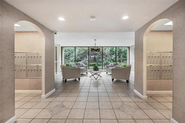Lobby | Image 21
