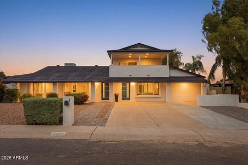 2218 E Sunnyside Dr, Phoenix, AZ, 85028-1718 | Card Image