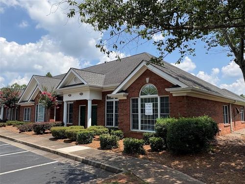 1704 Macy Dr, Roswell, GA, 30076-6348 | Card Image