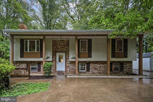 11039 Timberview Dr, MANASSAS, VA, 20111-2942 | Card Image