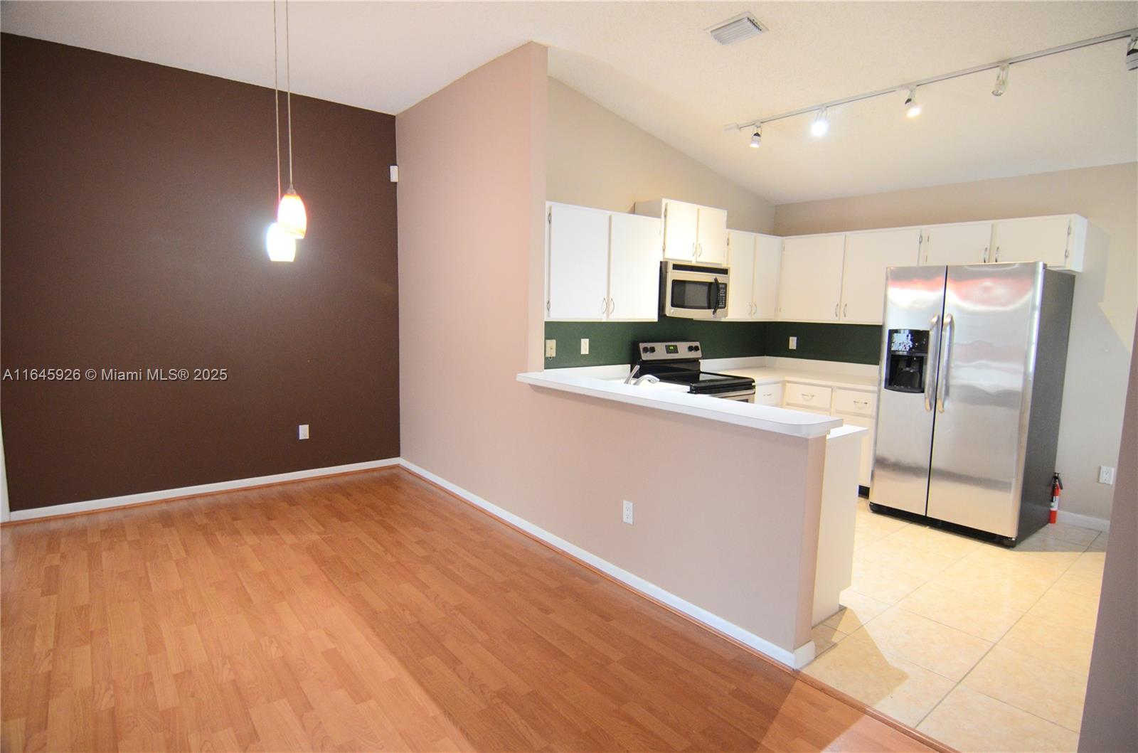 11th St, Pembroke Pines, FL 33026