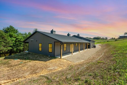 8215 Pleasantview Rd Se, Bremen, OH, 43107-9717 | Card Image