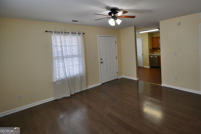 876 Claxton Dr Sw, House other with 3 bedrooms, 2 bathrooms and 2 parking in Mableton GA | Image 5