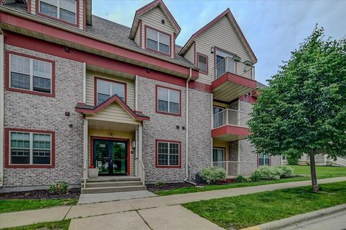 unit-201-1005 Liberty Blvd, Sun Prairie, WI, 53590-4325 | Card Image