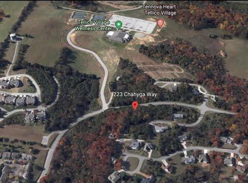 223 Chahyga Cir, Loudon, TN, 37774-2828 | Card Image