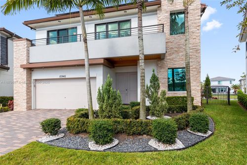 10945 Windward St, Coral Springs, FL, 33076-2987 | Card Image