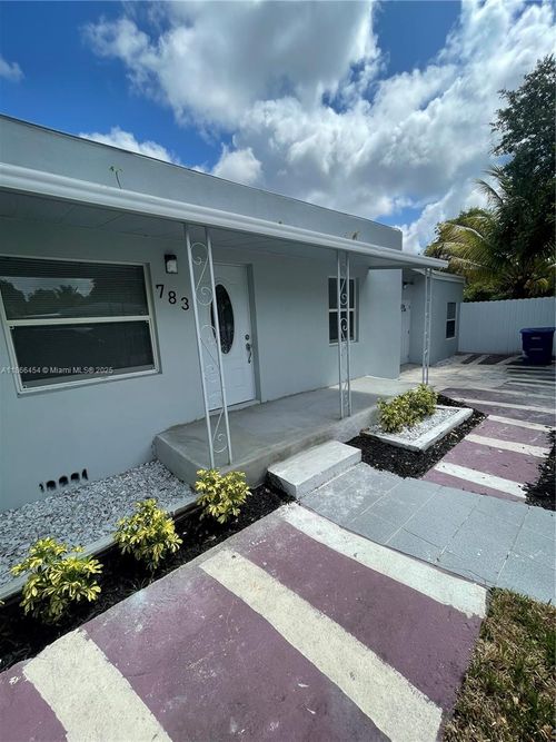 783 98th St, Miami, FL, 33150-1518 | Card Image