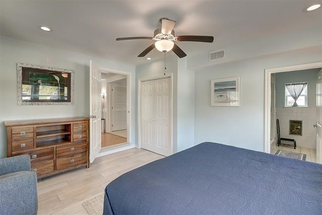 1010 First St Street, House other with 6 bedrooms, 4 bathrooms and 8 parking in Bayside TX | Image 26