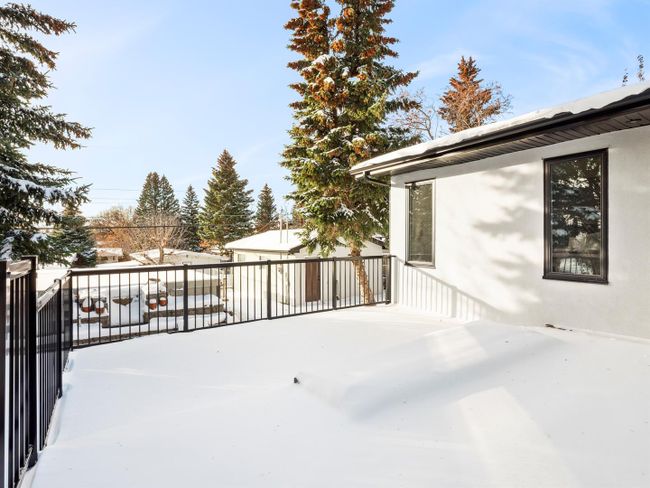 2731 Conrad Dr Nw, House detached with 5 bedrooms, 3 bathrooms and 2 parking in Calgary AB | Image 43