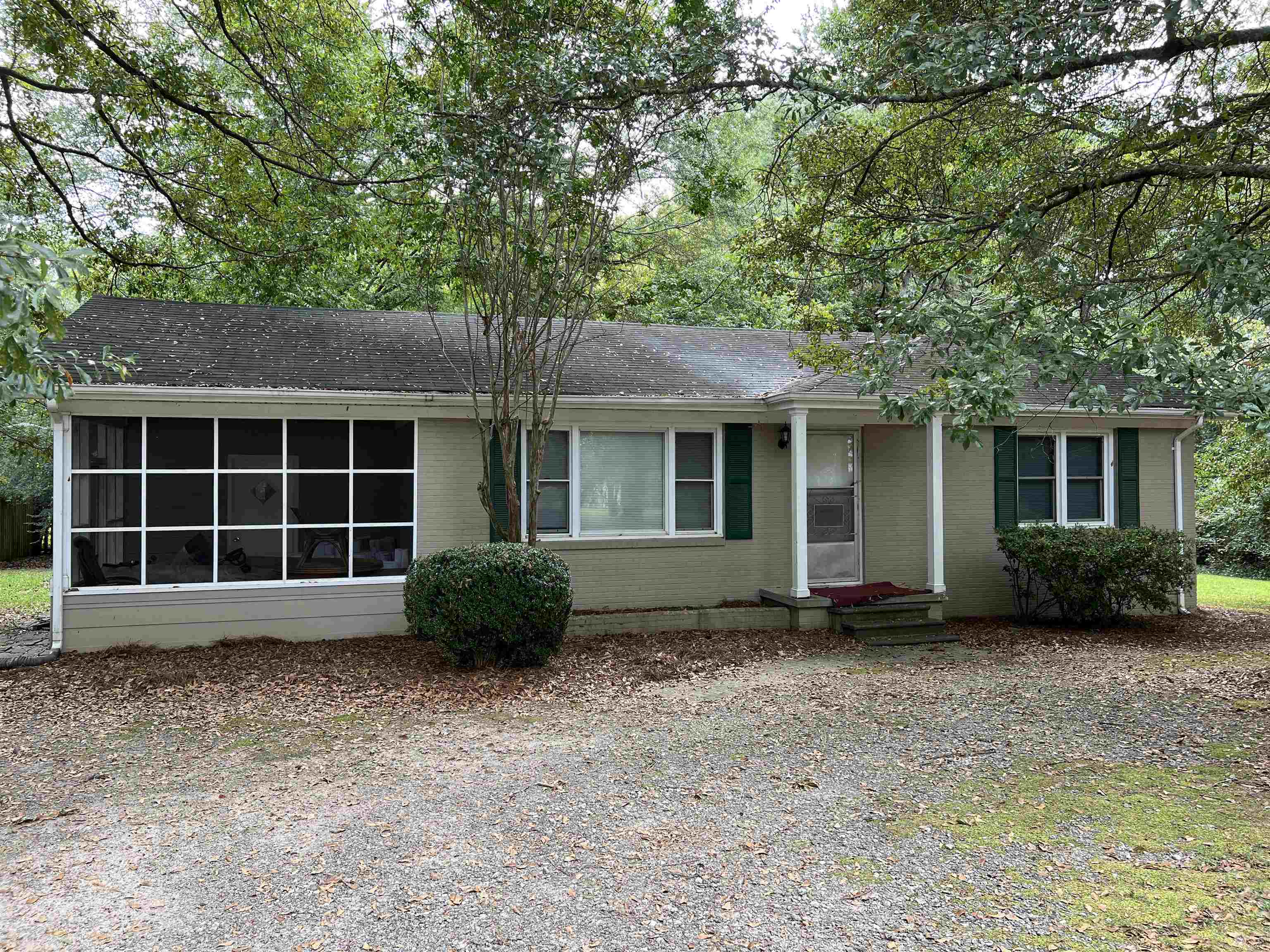 Mimosa Dr, Athens, GA 30605