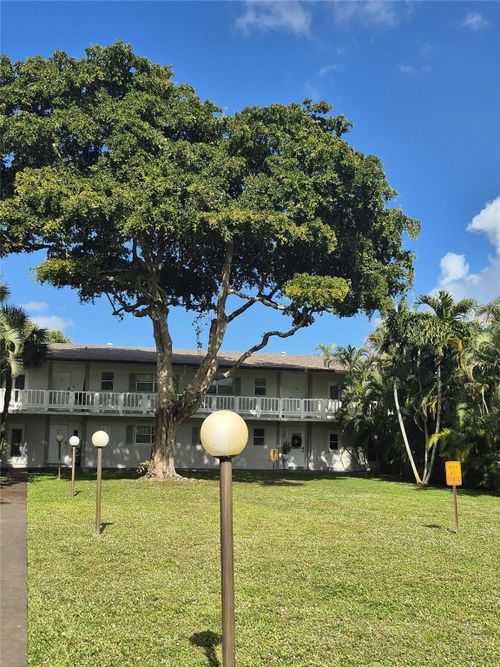 apt-g22-550 Se 2nd Ave, Deerfield Beach, FL, 33441-7521 | Card Image