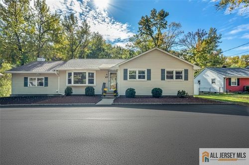 107 Finnegan Ln, KENDALL PARK, NJ, 08824-1644 | Card Image