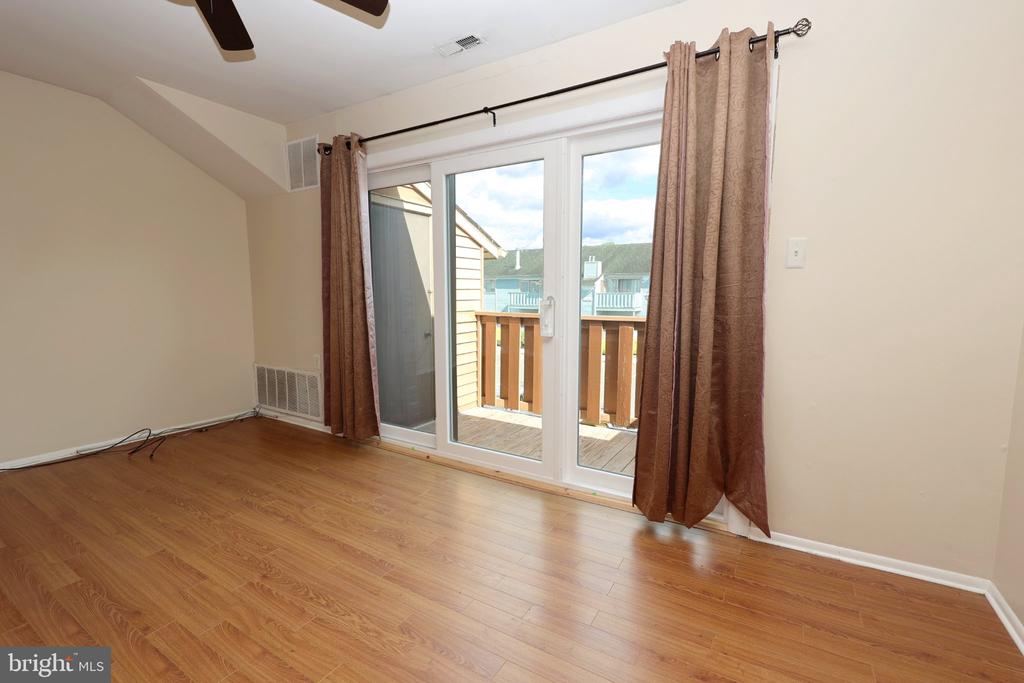 Residential Lease in MARLTON 3