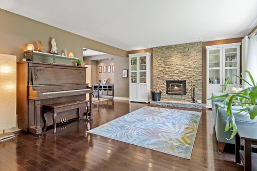 7965 Burnfield Crescent, Burnaby, BC, V5E2B8 | Card Image
