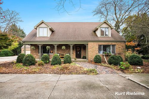 3205 Lakeshore Dr, Saint Joseph, MI, 49085-2627 | Card Image