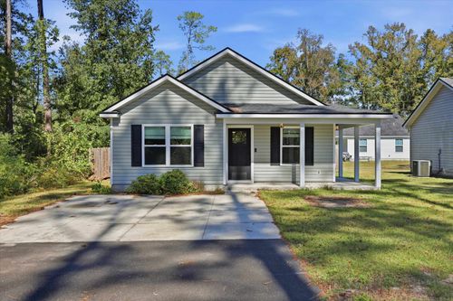 8 Naskapi St, CRAWFORDVILLE, FL, 32327-3588 | Card Image