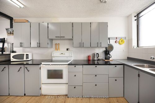 511-665 Kennedy Rd, Scarborough, ON, M1K5E2 | Card Image