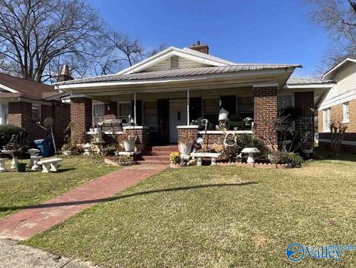 820 Valley Rd, Fairfield, AL, 35064-2668 | Card Image