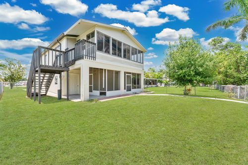 1106 Harbor Dr, NORTH FORT MYERS, FL, 33917-5318 | Card Image