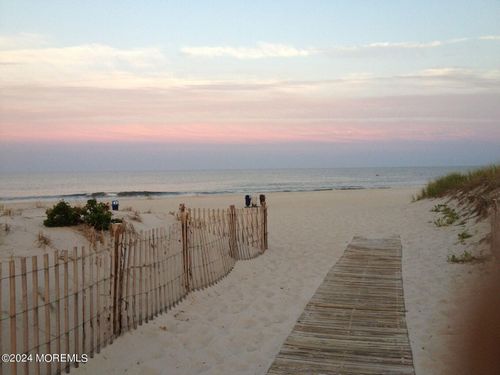 b8-1401 Boulevard, Seaside Park, NJ, 08752-1411 | Card Image