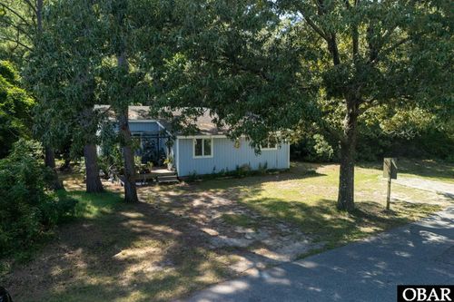 1402 Hill St, Kill Devil Hills, NC, 27948-8931 | Card Image
