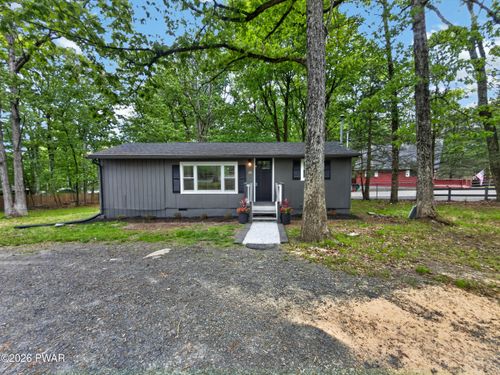 159 Sandstone Dr, Dingmans Ferry, PA, 18328-4454 | Card Image