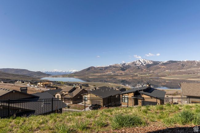 442 E Overlook Loop, Townhouse with 4 bedrooms, 5 bathrooms and 2 parking in Hideout UT | Image 66
