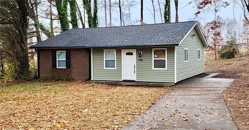 2835 Laguna Ave, Winston-Salem, NC, 27103-5434 | Card Image