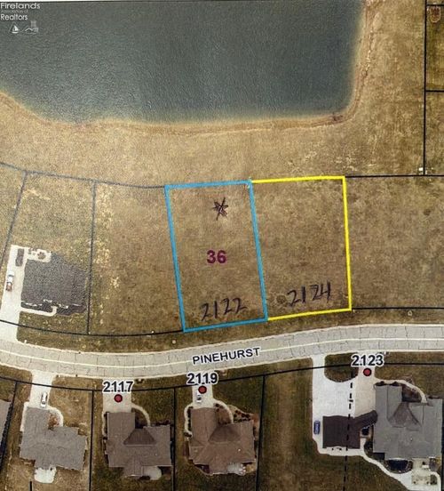 2122 Pinehurst Trl, Fremont, OH, 43420-9091 | Card Image