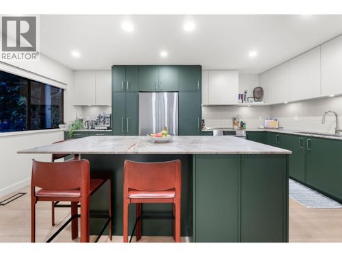 34-1910 Cedar Village Cres, North Vancouver, BC, V7J3M5 | Card Image