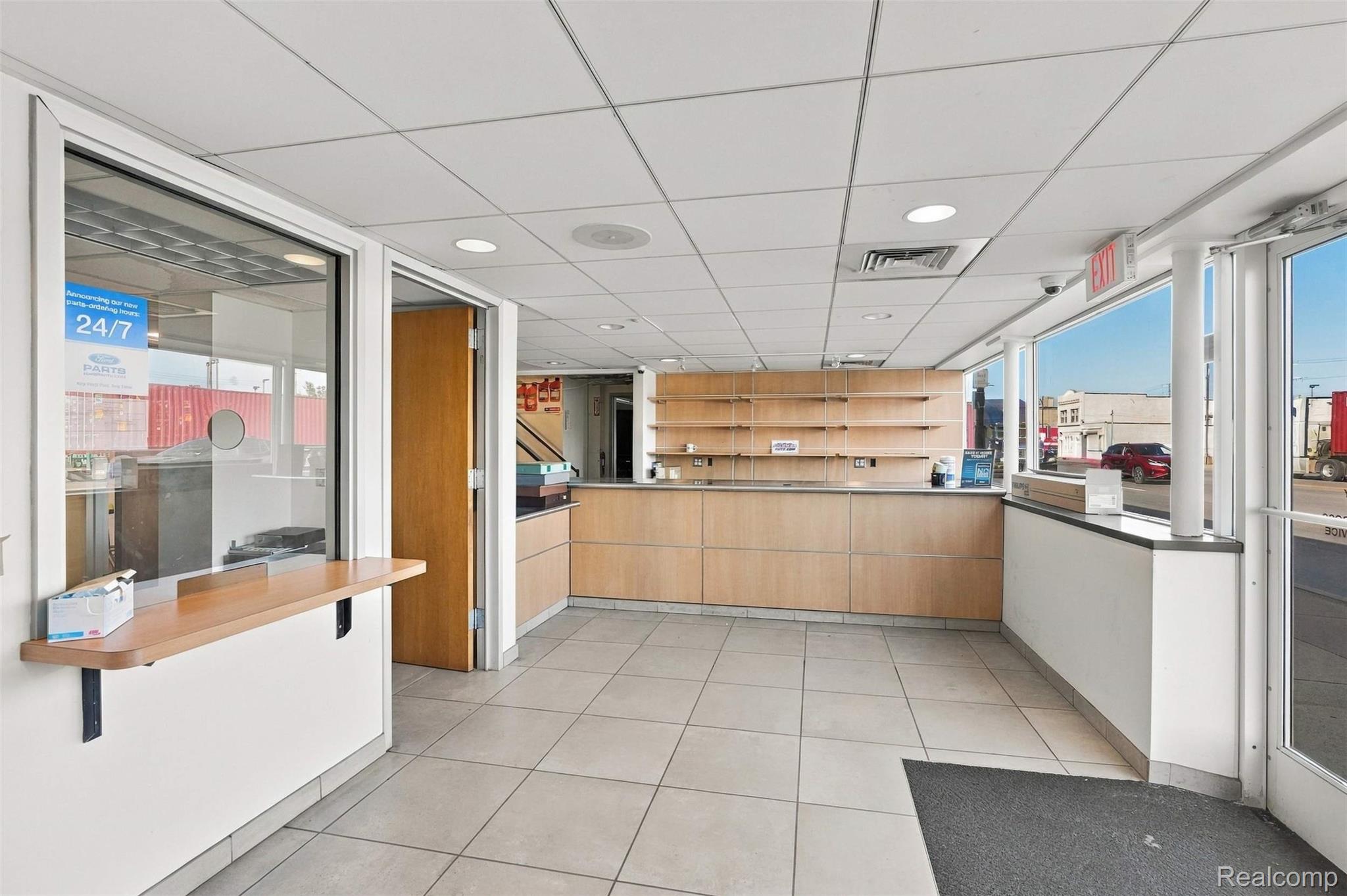 Commercial Lease in Detroit 5