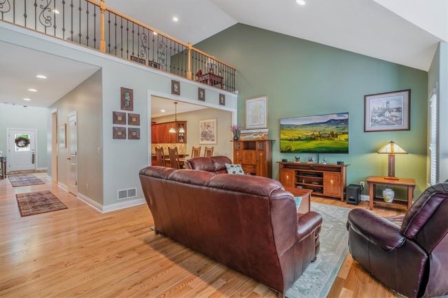 1303 Shinnecock Ct, House other with 4 bedrooms, 4 bathrooms and 2 parking in Adams Twp PA | Image 15