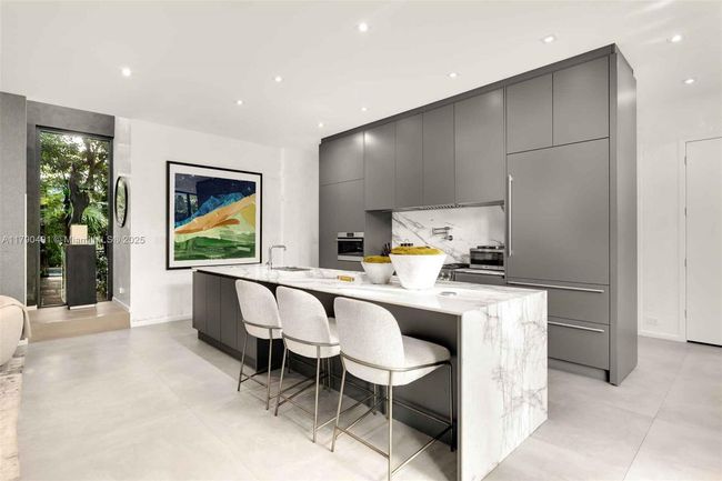 121 2 Nd Dilido Ter, House other with 5 bedrooms, 6 bathrooms and null parking in Miami Beach FL | Image 7
