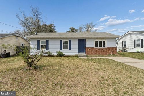 30 Girard Ave, SICKLERVILLE, NJ, 08081-1429 | Card Image