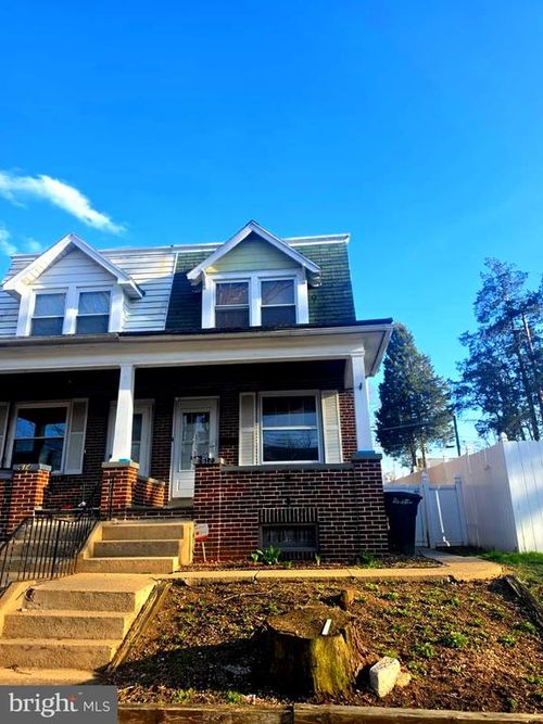 612 Crescent Ave, READING, PA, 19605-3012 | Card Image