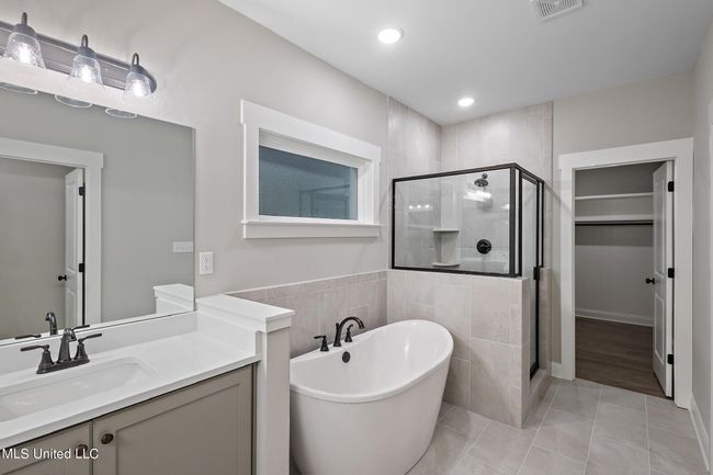 Primary bath | Image 20
