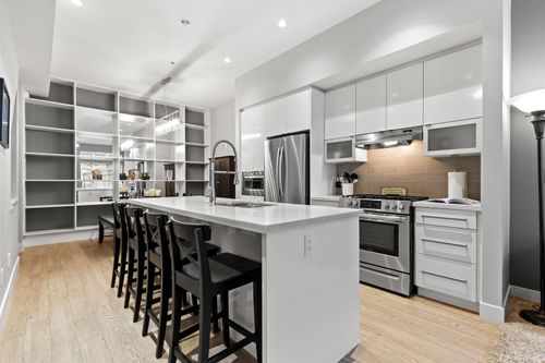 {{alt}} | Card Image