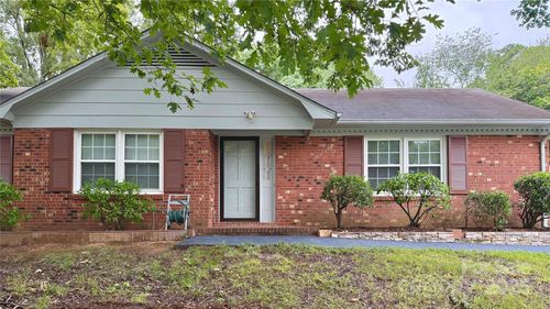 915 Eaglewood Ave, Charlotte, NC, 28212-6857 | Card Image