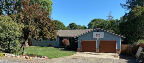 1725 E Madrone Dr, Ukiah, CA, 95482-5258 | Card Image