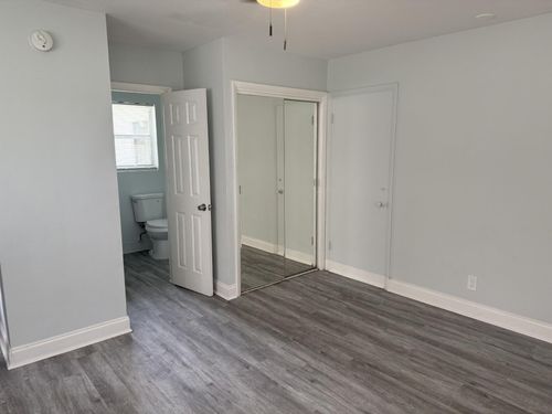 5-1150 W Blue Heron Blvd, Riviera Beach, FL, 33404-4249 | Card Image