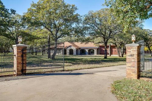 162 Eastledge Dr, Graham, TX, 76450-8844 | Card Image