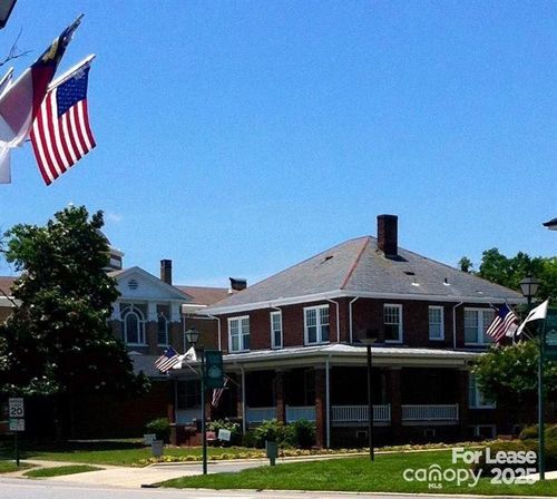 101-417 E Main St, Lincolnton, NC, 28092-3305 | Card Image