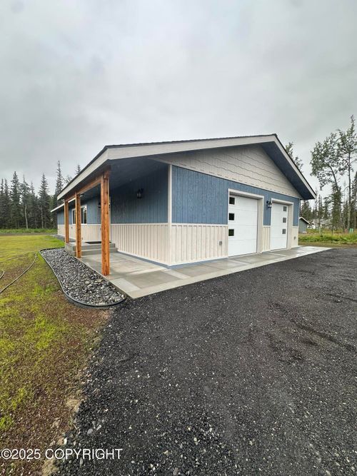 35665 Dana Bayes St, Soldotna, AK, 99669-9570 | Card Image