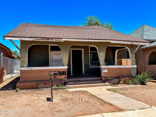 216 W Third St, Winslow, AZ, 86047-3505 | Card Image