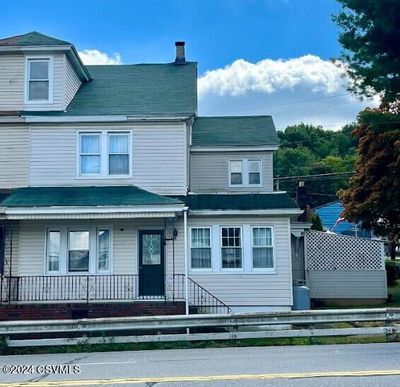 192 Front Street, House other with 3 bedrooms, 1 bathrooms and null parking in Mt. Carmel PA | Image 1